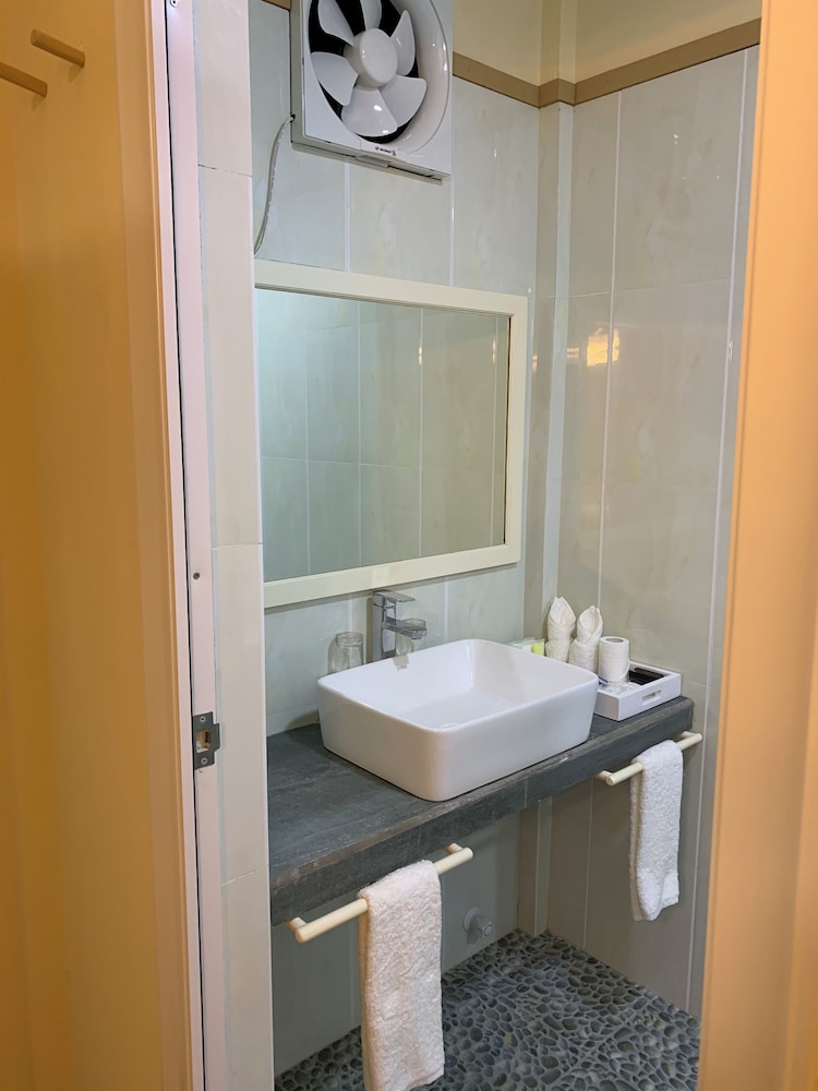 Deluxe Twin Room photo 3