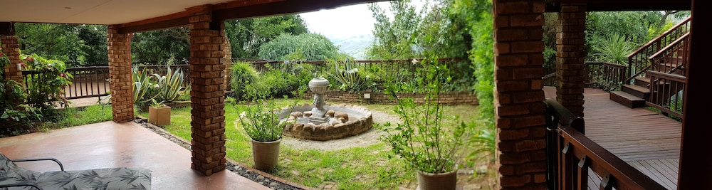 Comfort Suite, 2 Bedrooms, Patio, Mountain View photo 2