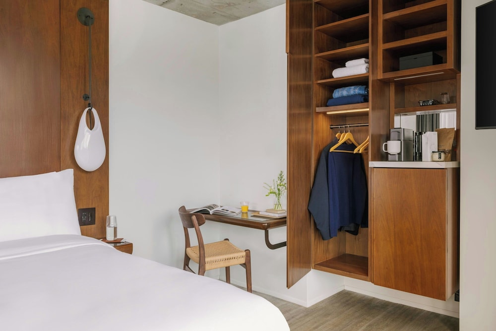 Room, 1 King Bed