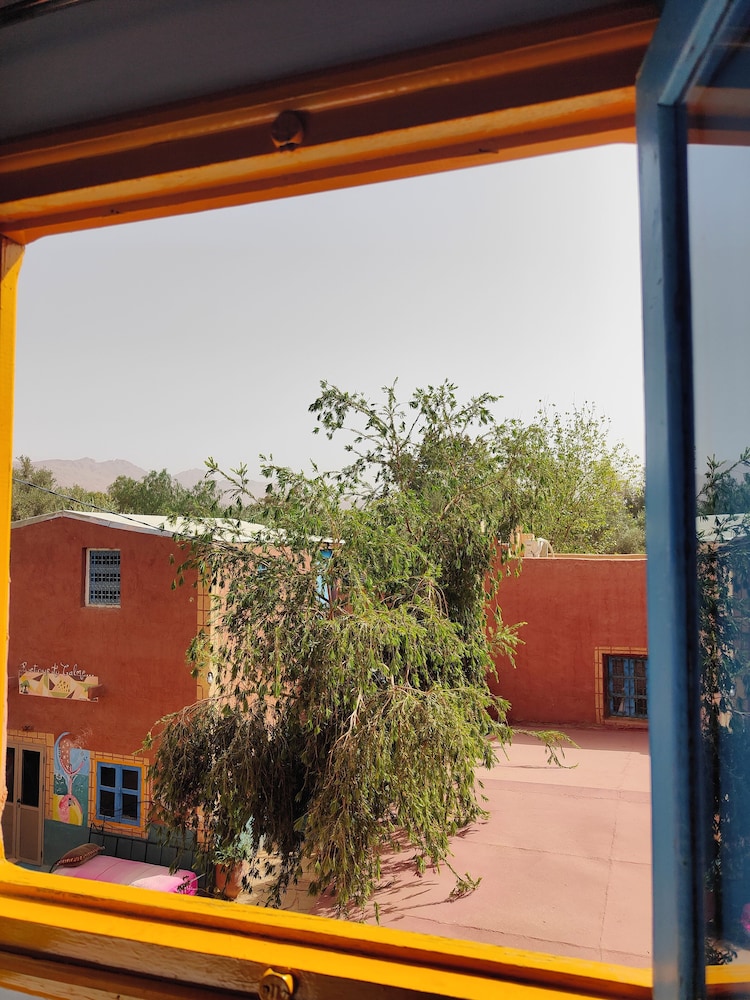 Panoramic Triple Room, Non Smoking, Mountain View photo 2