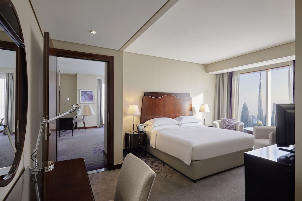 Room, 1 King Bed (Guest - Lounge Access)