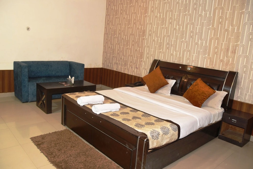 Deluxe Room - Photo 1