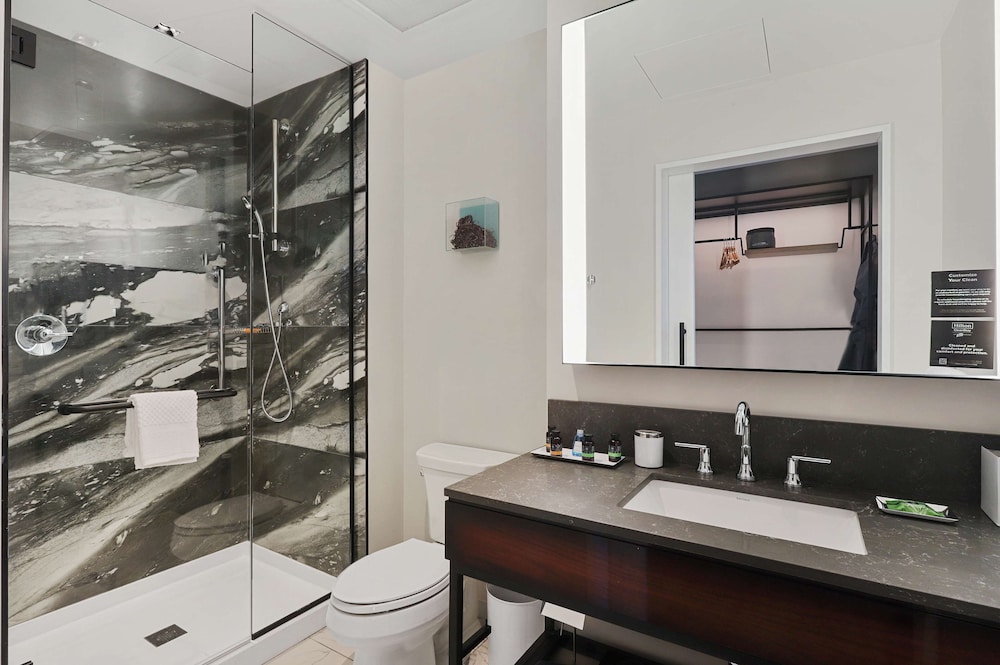 Premium Room, 2 Queen Beds, Accessible, Bathtub (Mobility) - Photo 4