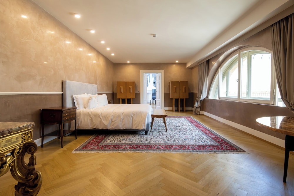 Royal Suite (Gallery) photo 1