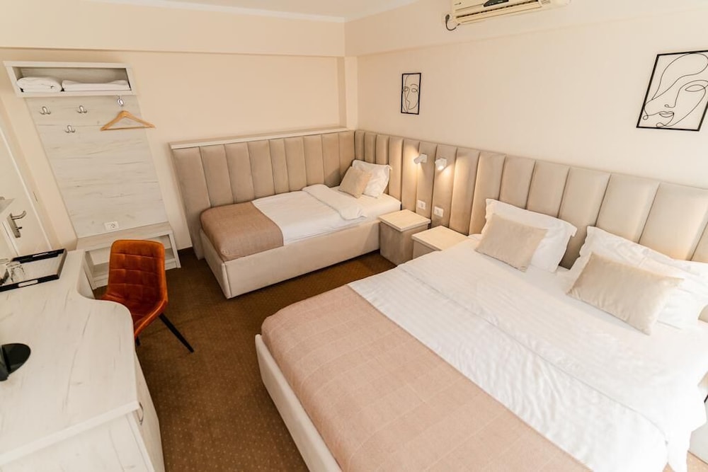 Triple Room - Photo 3