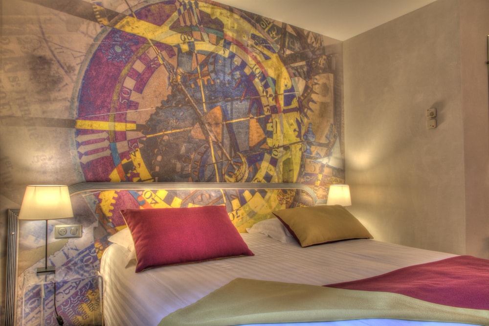 Double Room (Cathedral View) - Photo 3