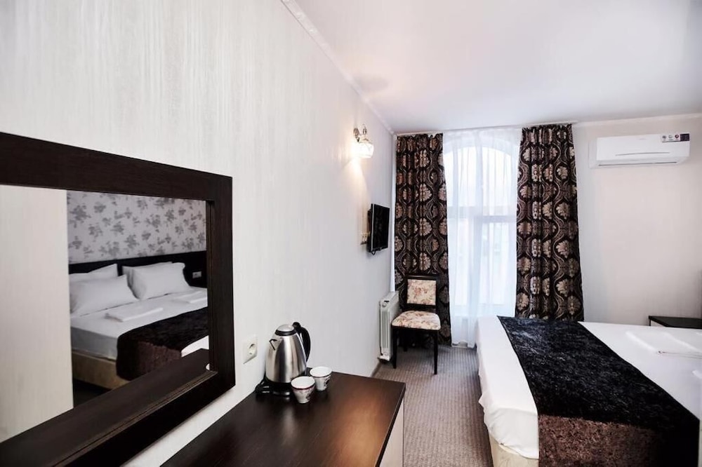 Deluxe Double Or Twin Room photo 2