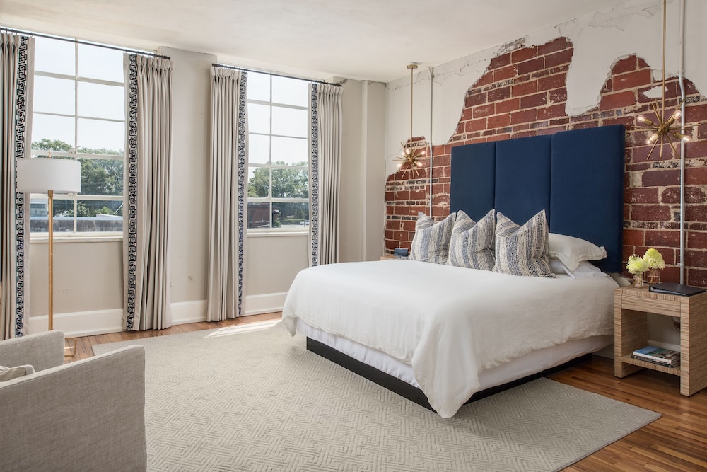 Deluxe Room, 1 King Bed