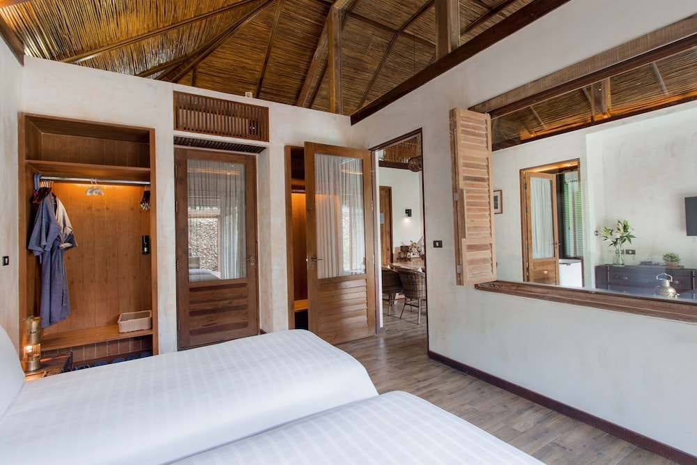 Two Bedroom Pool Villa (24-Hours Use of Room) photo 2
