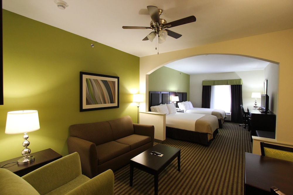 Suite, Multiple Beds - Photo 2