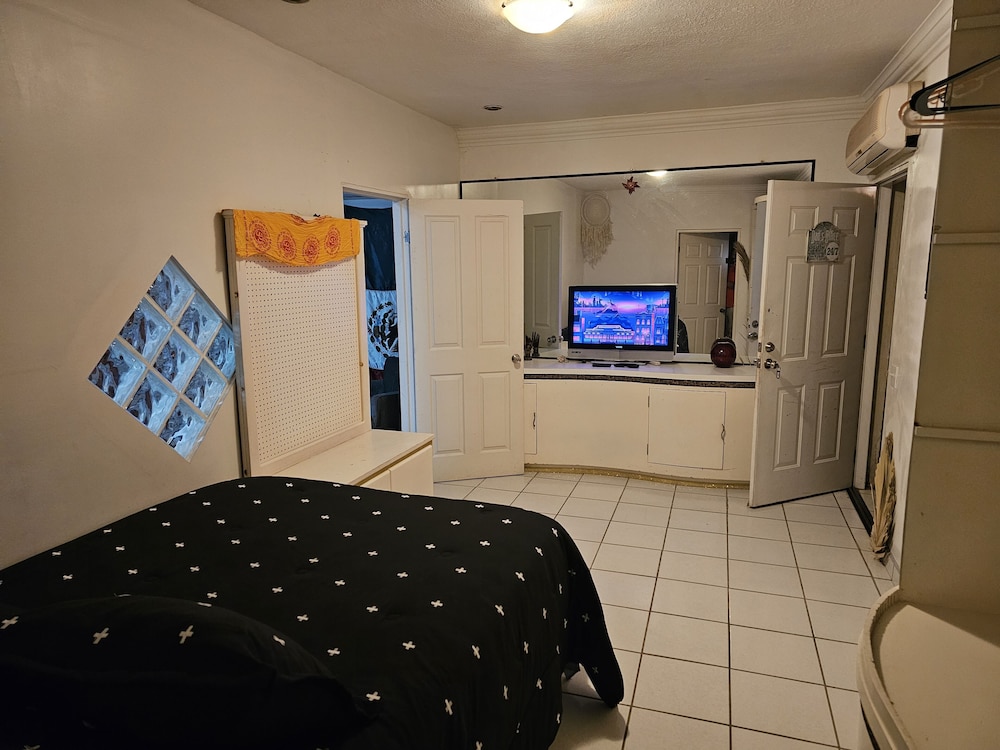 Deluxe Apartment, 1 Bedroom, Kitchenette, Ground Floor