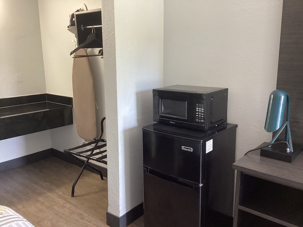 Premium Room, 2 Double Beds, Non Smoking, Refrigerator & Microwave
