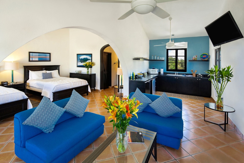 Traditional Suite, 2 Queen Beds photo 3