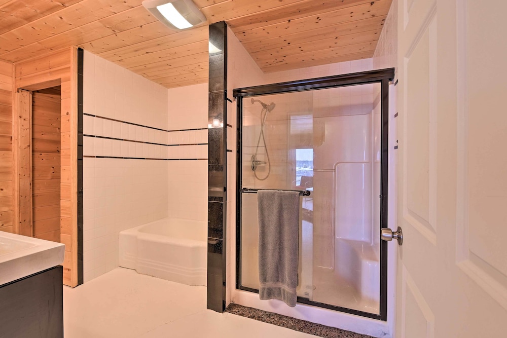 House (4 Bedrooms) photo 2