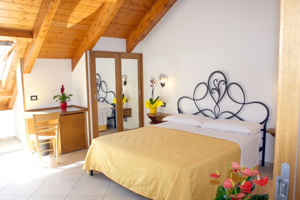 Double Room, 1 Queen Bed (Ponte) photo 3