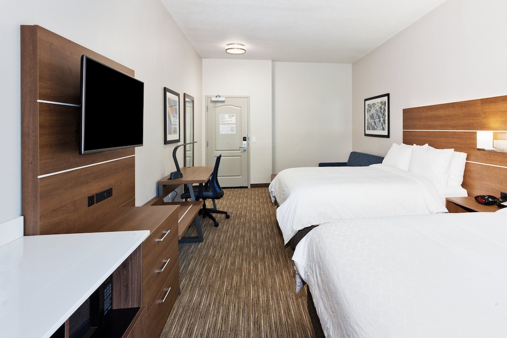 Room, 2 Queen Beds, Accessible (Communications, Accessible Tub) - Photo 2