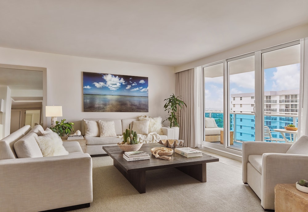 Room, Multiple Beds, Balcony, Ocean View thumbnail 6