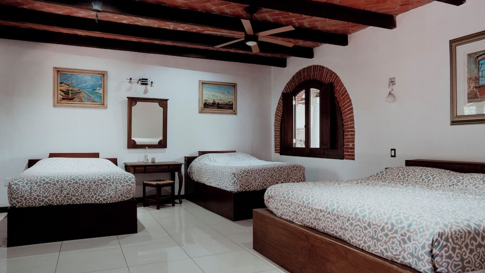 Family Room, 1 Bedroom