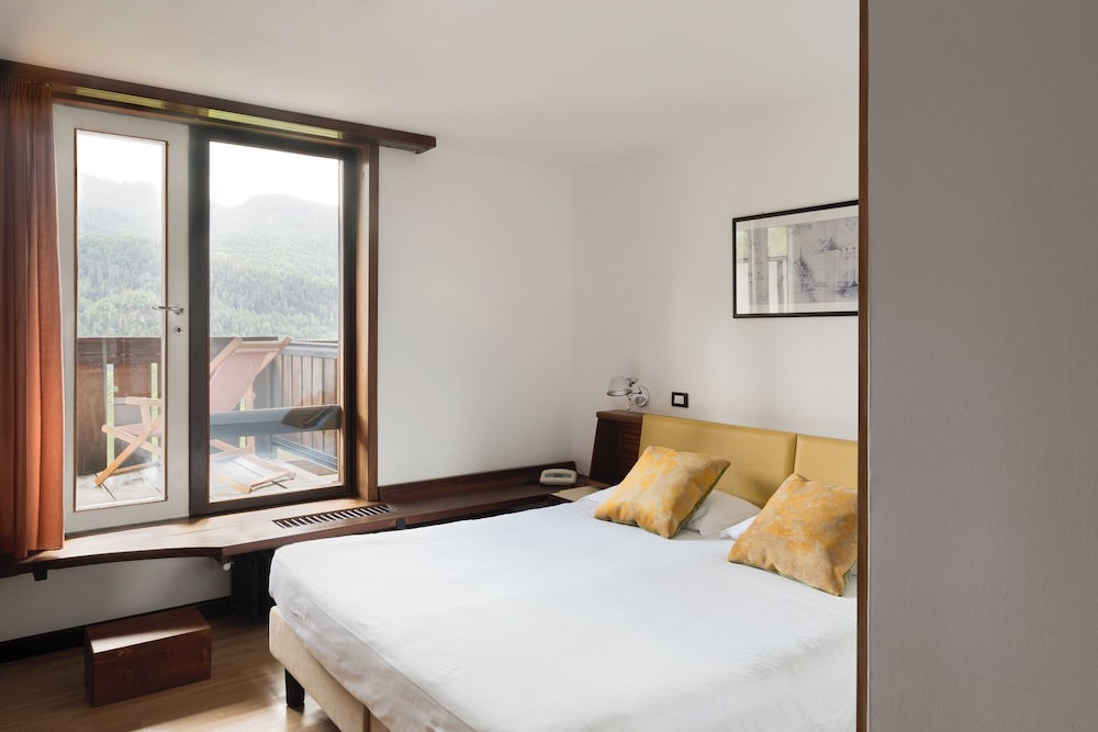 Classic Double Room, Mountain View photo 2