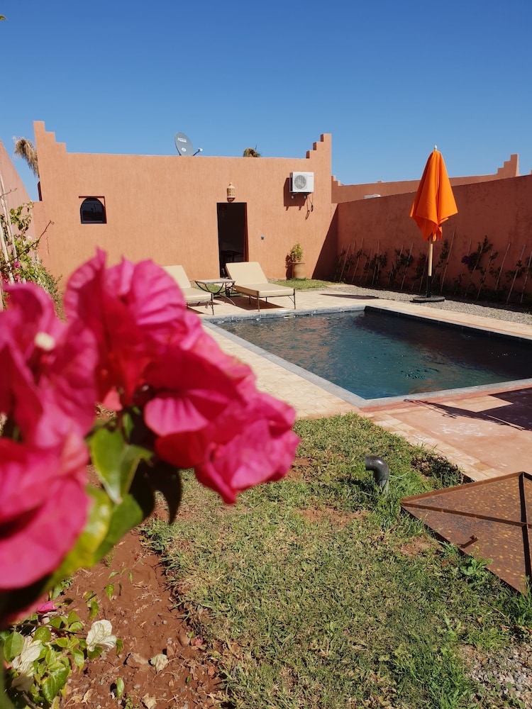 Romantic Bungalow, Private Pool, Pool View
