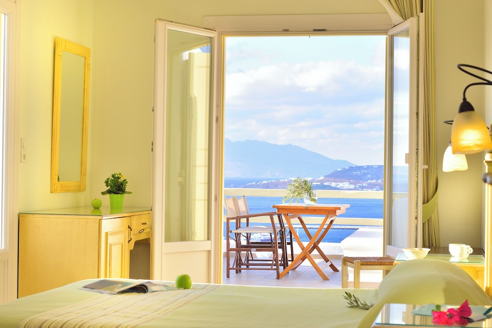 Superior Room, Balcony, Sea View photo 1