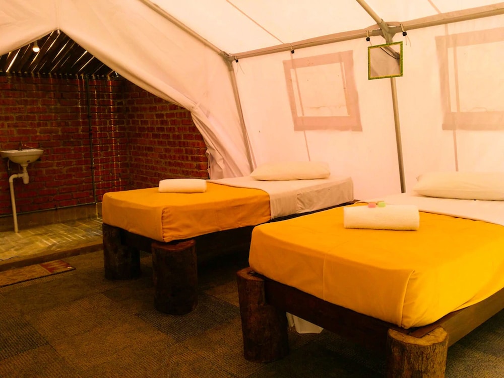 Tent, 2 Twin Beds photo 2