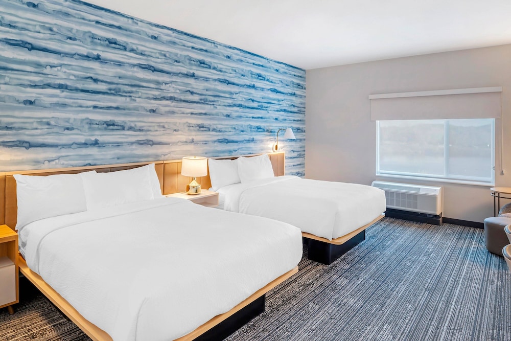 Classic Studio Suite, 2 Queen Beds (Hearing Accessible) - Photo 7