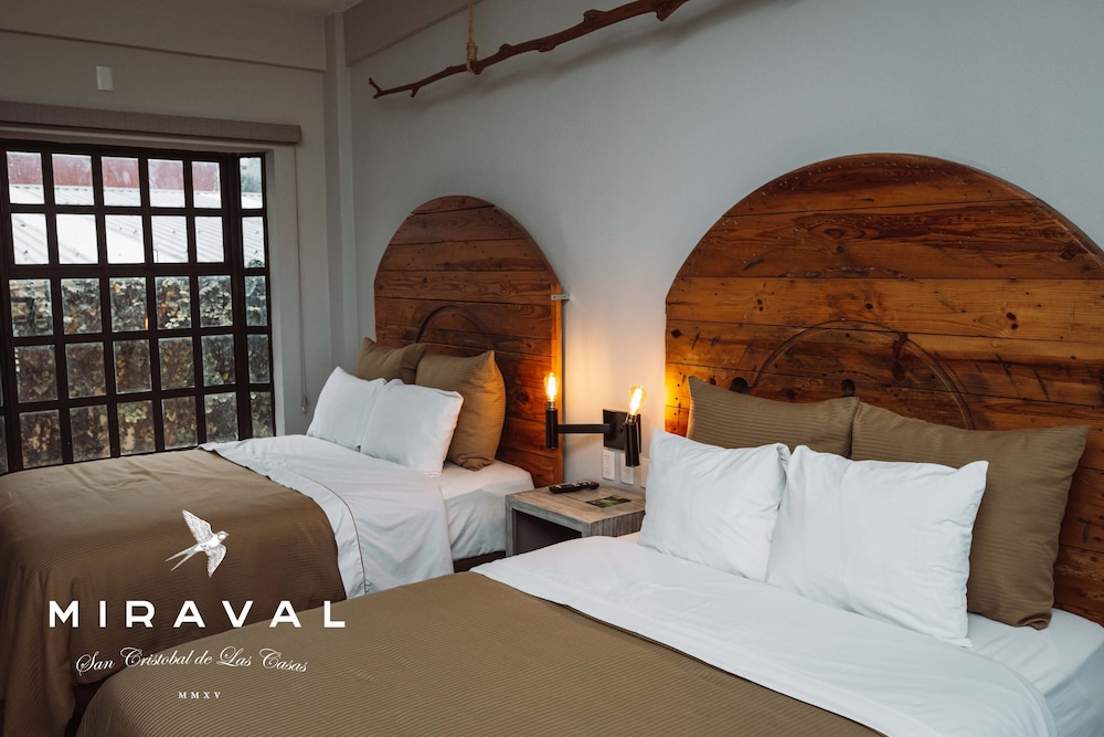 Junior Suite, 2 Double Beds - Photo 8