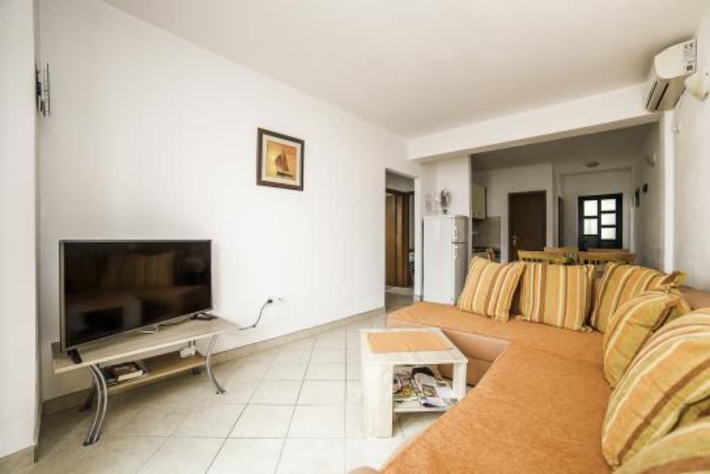 Apartment, 2 Bedrooms, Accessible, Smoking