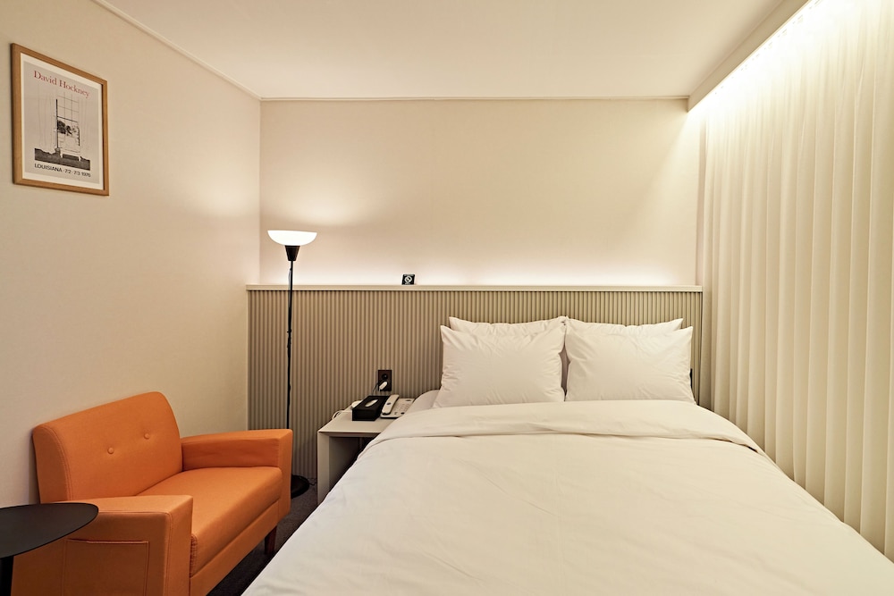 Basic Double Room, 1 Queen Bed, Non Smoking