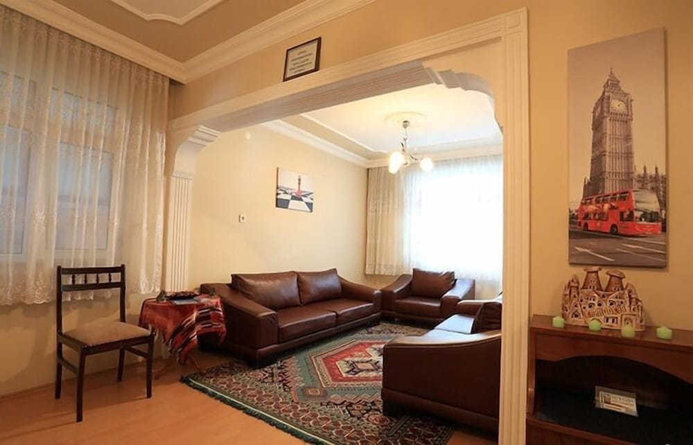 Deluxe Apartment photo 1