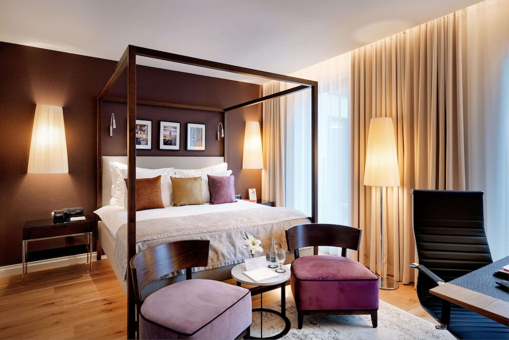 Standard Double Room, 1 Queen Bed (Single Queen Room) photo 3