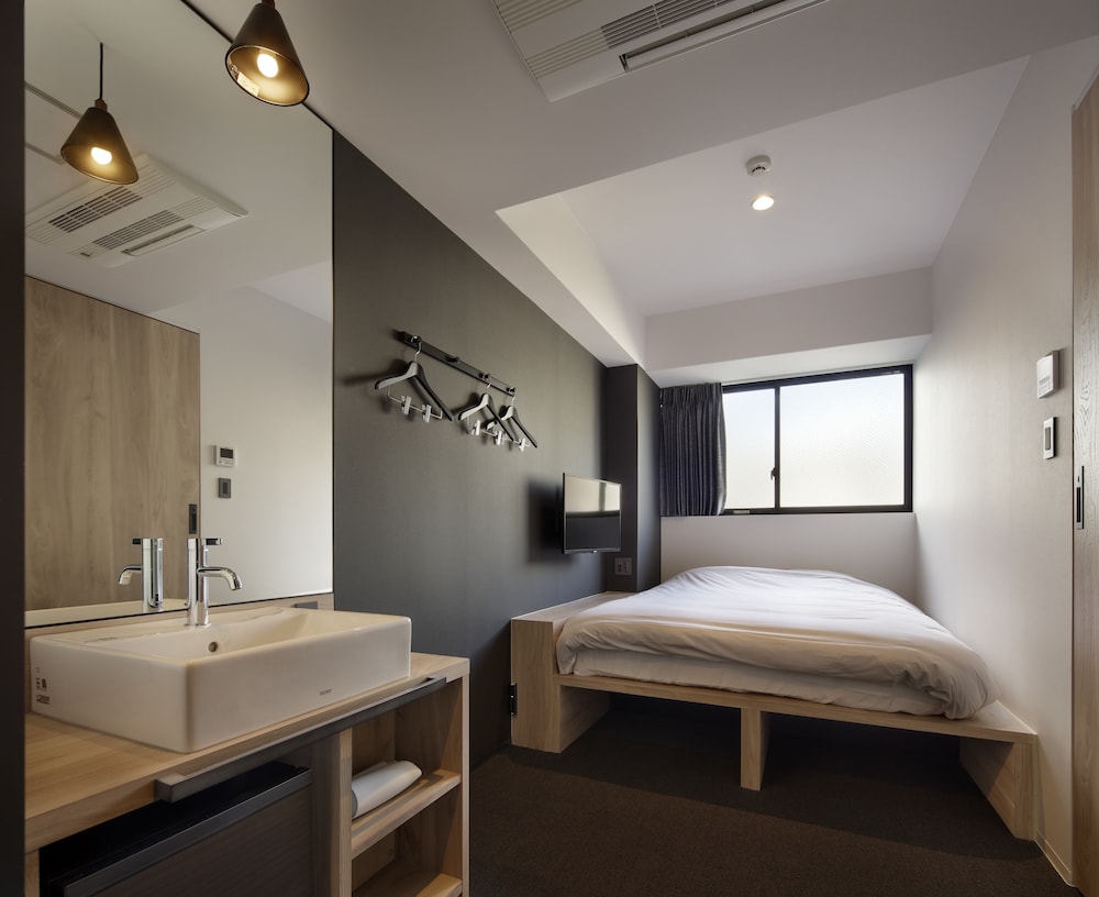 Double Room (ensuite bathroom) Single Use, Non Smoking photo 1