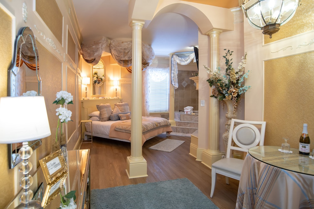 Grand Room - Photo 1