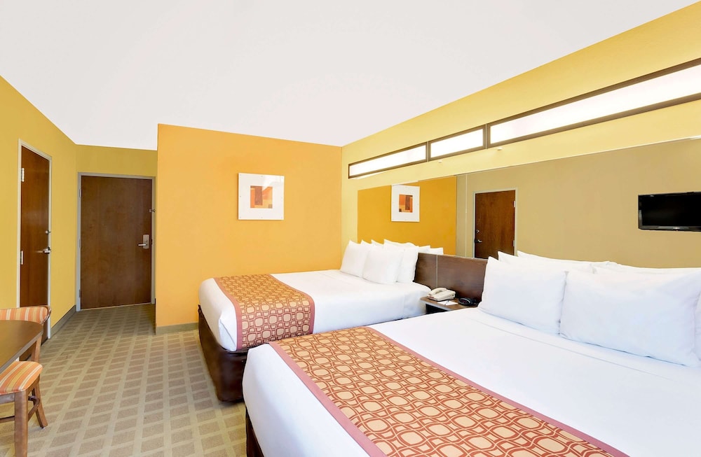 Standard Room, 2 Queen Beds