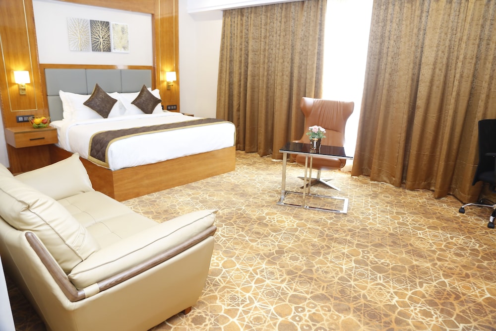 Executive Room - Photo 1