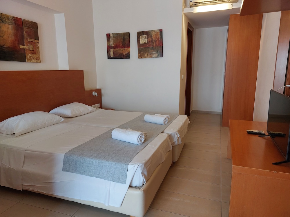 Economy Twin Room