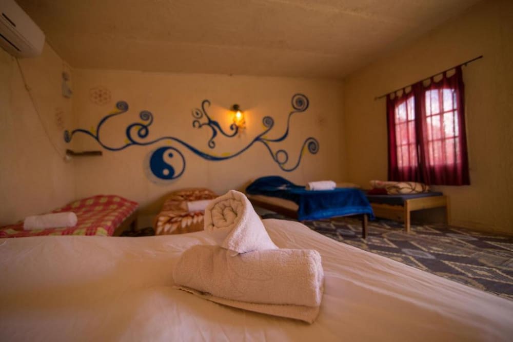 Family Room, Multiple Beds, Non Smoking photo 2