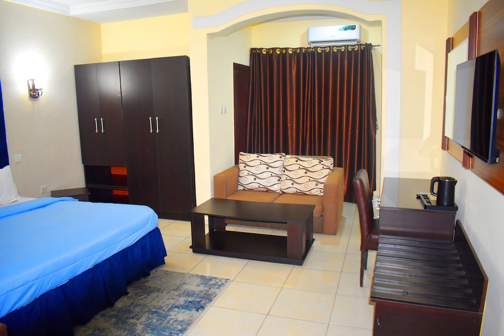 Deluxe Room - Photo 1