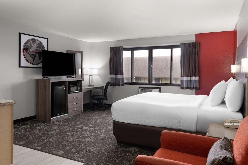 Room, 1 King Bed, Non Smoking, Kitchenette photo 1
