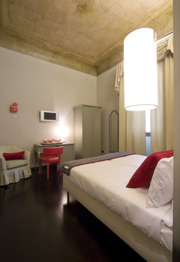 Economy Double Room photo 2