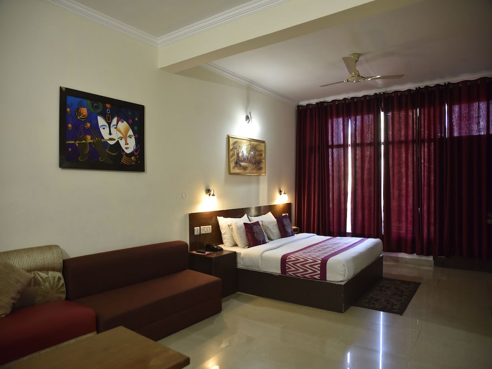 Deluxe Double Or Twin Room, 1 Queen Bed photo 1