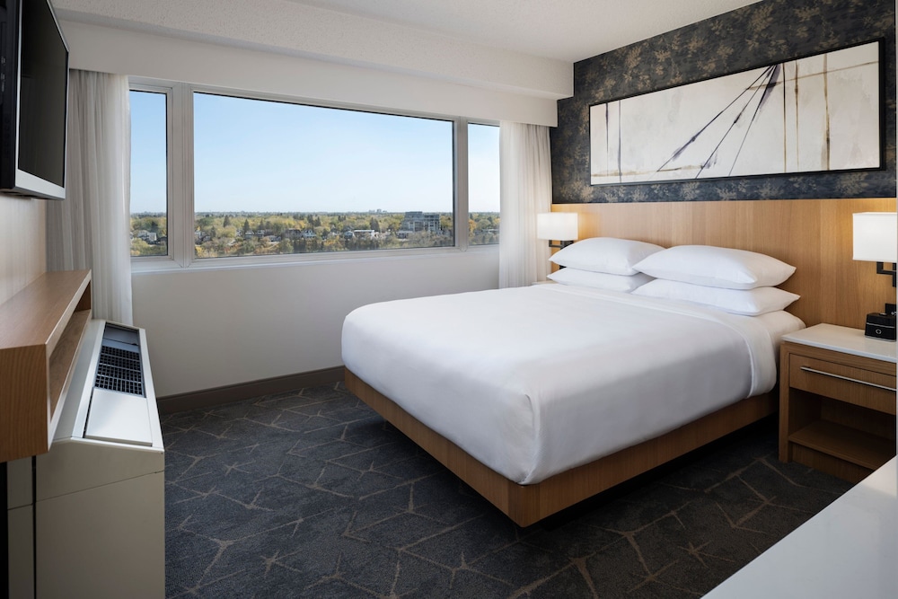 Suite, 1 Bedroom - Photo 2