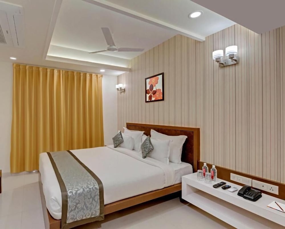 Deluxe Room - Photo 3