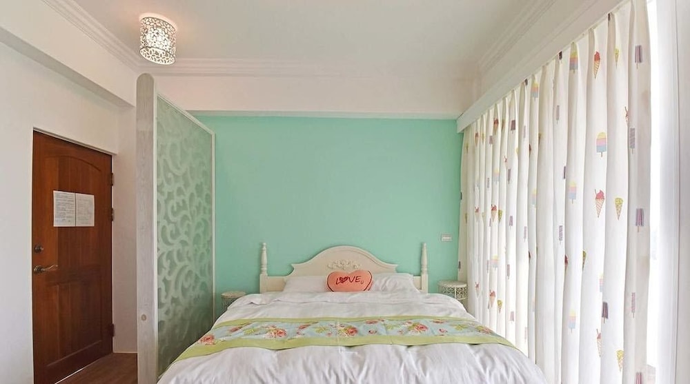 201 Quadruple Room - Photo 8