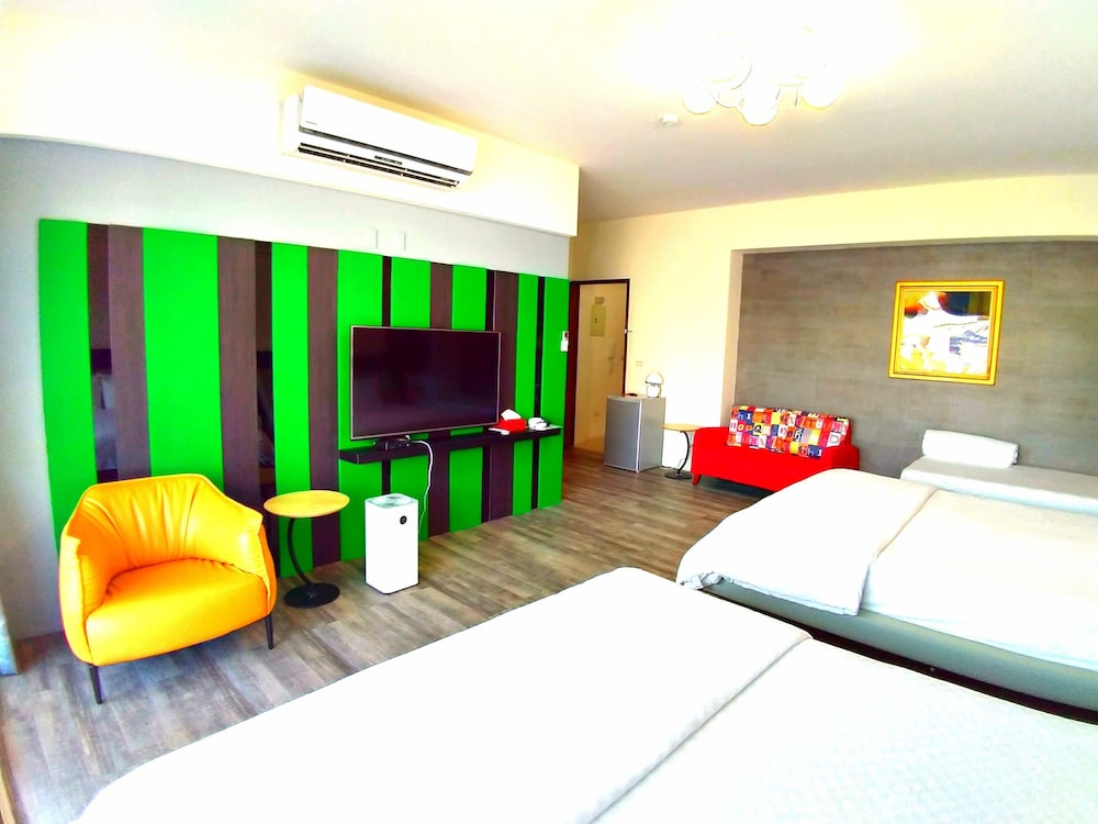 Family Room, Multiple Beds photo 2