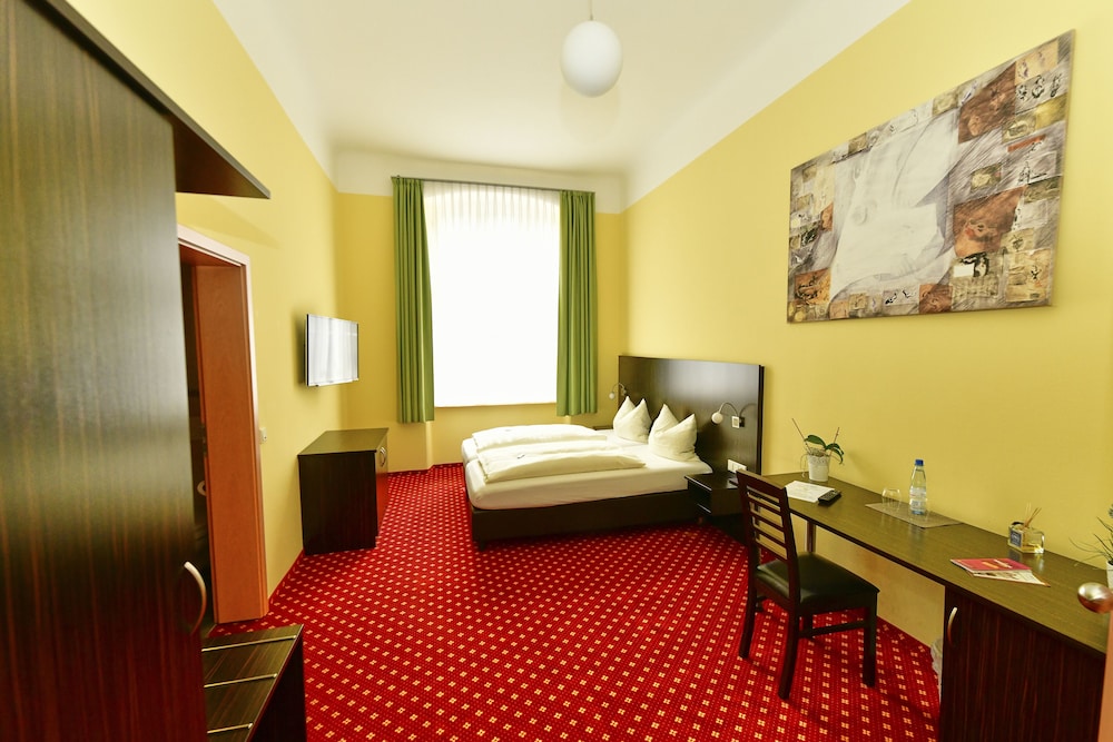 Double Room, 1 King Bed, Non Smoking