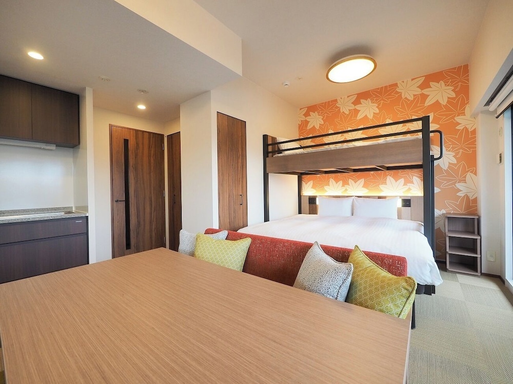 Family Premier with Roof Balcony (Up to 5 Guests) - Photo 2