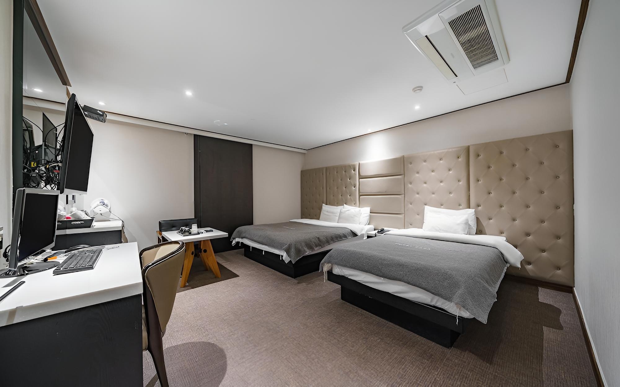 Room (Business (Free use of Song Town when ) - Photo 4