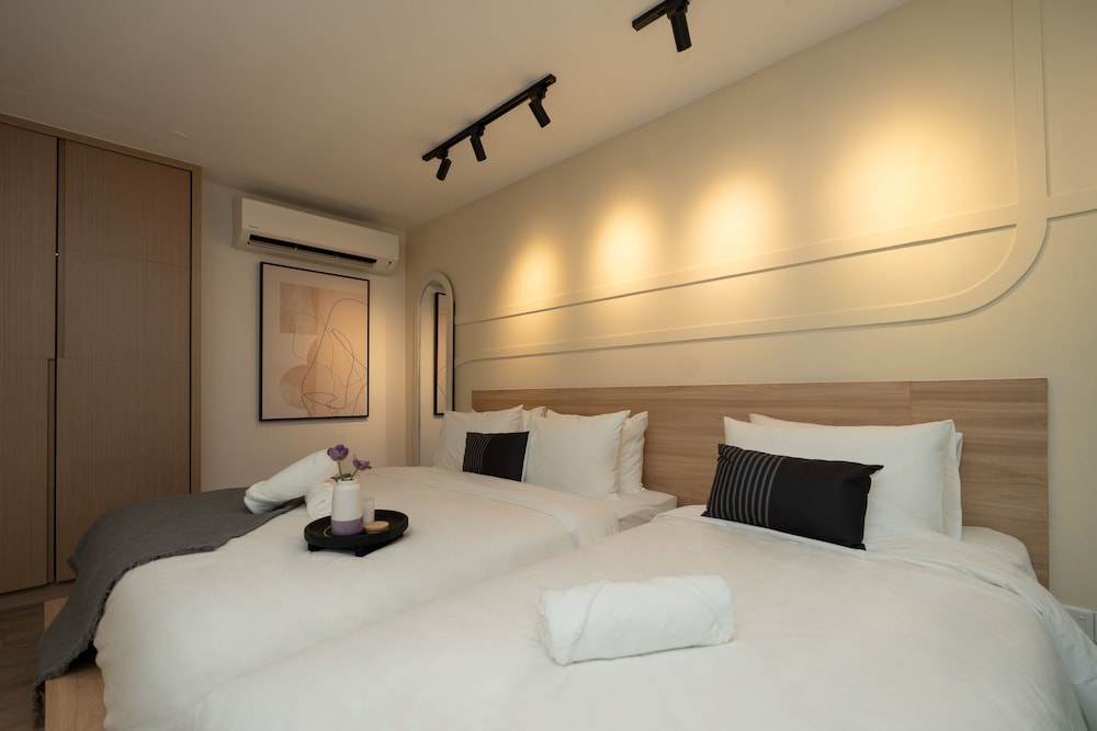 Duplex, City View